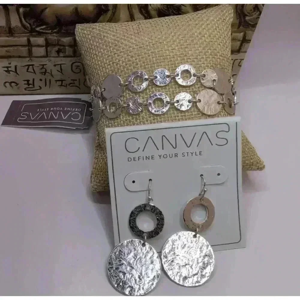NWT Canvas Silvertone Hammered Metal Earrings andAdjustable Bracelet Set Jewelry